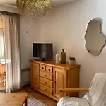 Lägenhet Cosy Sur Le Port Proche Des Plages Hyères