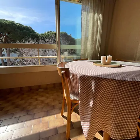 Cosy Sur Le Port Proche Des Plages Apartmán *